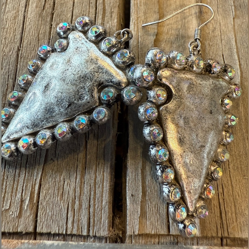 Western Earrings Arrowhead Metal NWOT